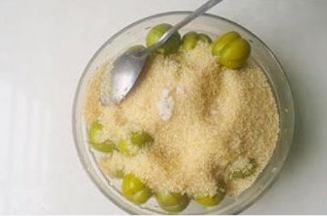 Sên ô mai mận