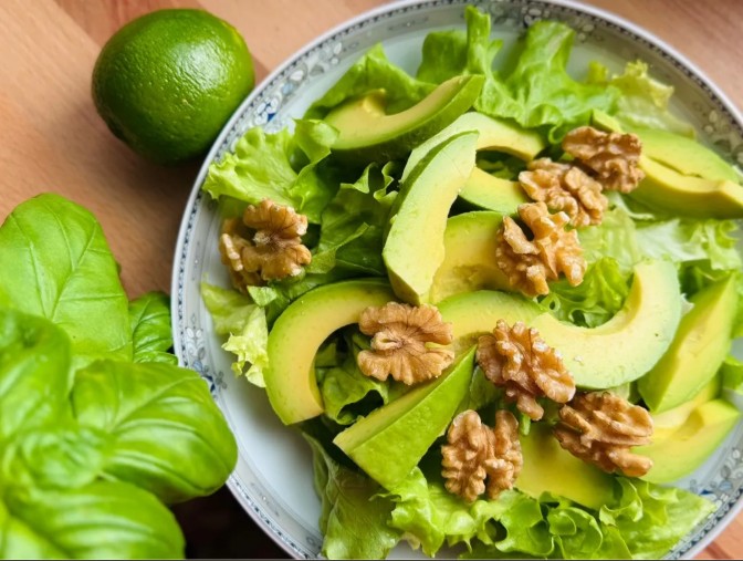 Trộn salad – tăng dinh dưỡng và hương vị