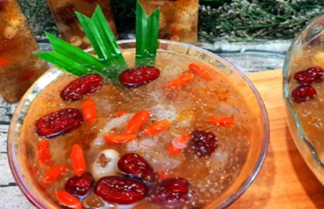 Chè dưỡng nhan long nhãn – Đẹp da, bổ khí huyết