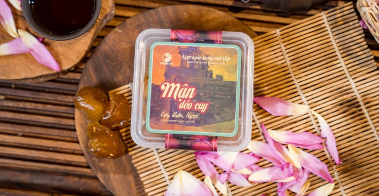 Vì sao mận dẻo cay hợp gu giới trẻ?