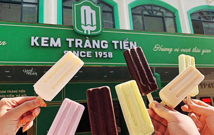 Nhắc đến ăn vặt Hà Nội không thể không kể đến kem Tràng Tiền Nhắc đến ăn vặt Hà Nội không thể không kể đến kem Tràng Tiền