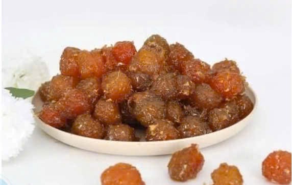 Xào mận với gừng