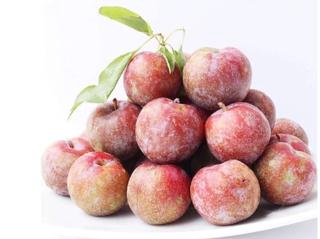 Để làm ô mai mận dẻo cay, bạn cần chuẩn bị những nguyên liệu