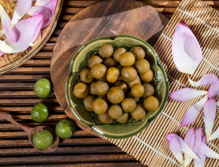 Ô mai sấu bao tử Trường Hảo
