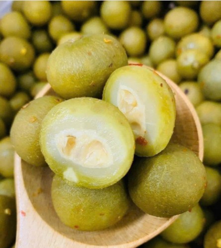 Vì sao khách hàng yêu thích vị ô mai sấu bao tử xưa?