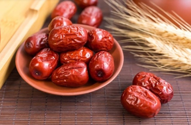Táo đỏ 