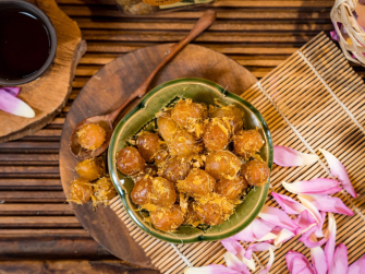 Mua gì làm quà khi về quê ăn Tết?